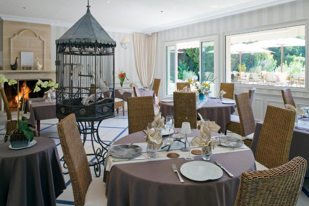 Logis Auberge Du Centre Chitenay Εξωτερικό φωτογραφία