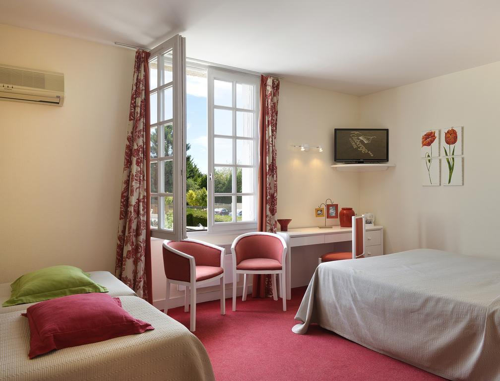 Logis Auberge Du Centre Chitenay Εξωτερικό φωτογραφία